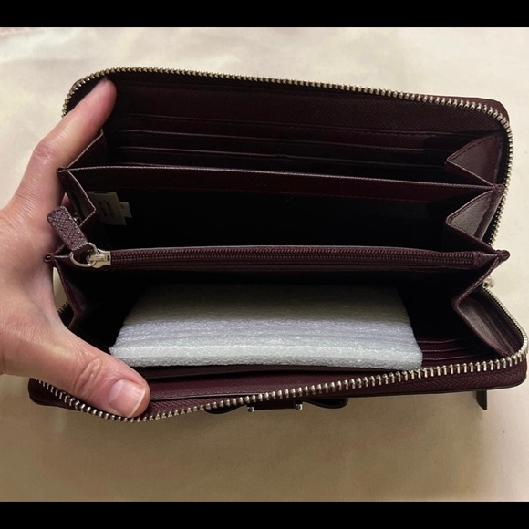 Coach Wallet - Picture 5 of 8